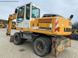 Liebherr A900C