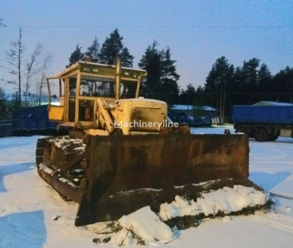 Caterpillar D6C  bulldozer
