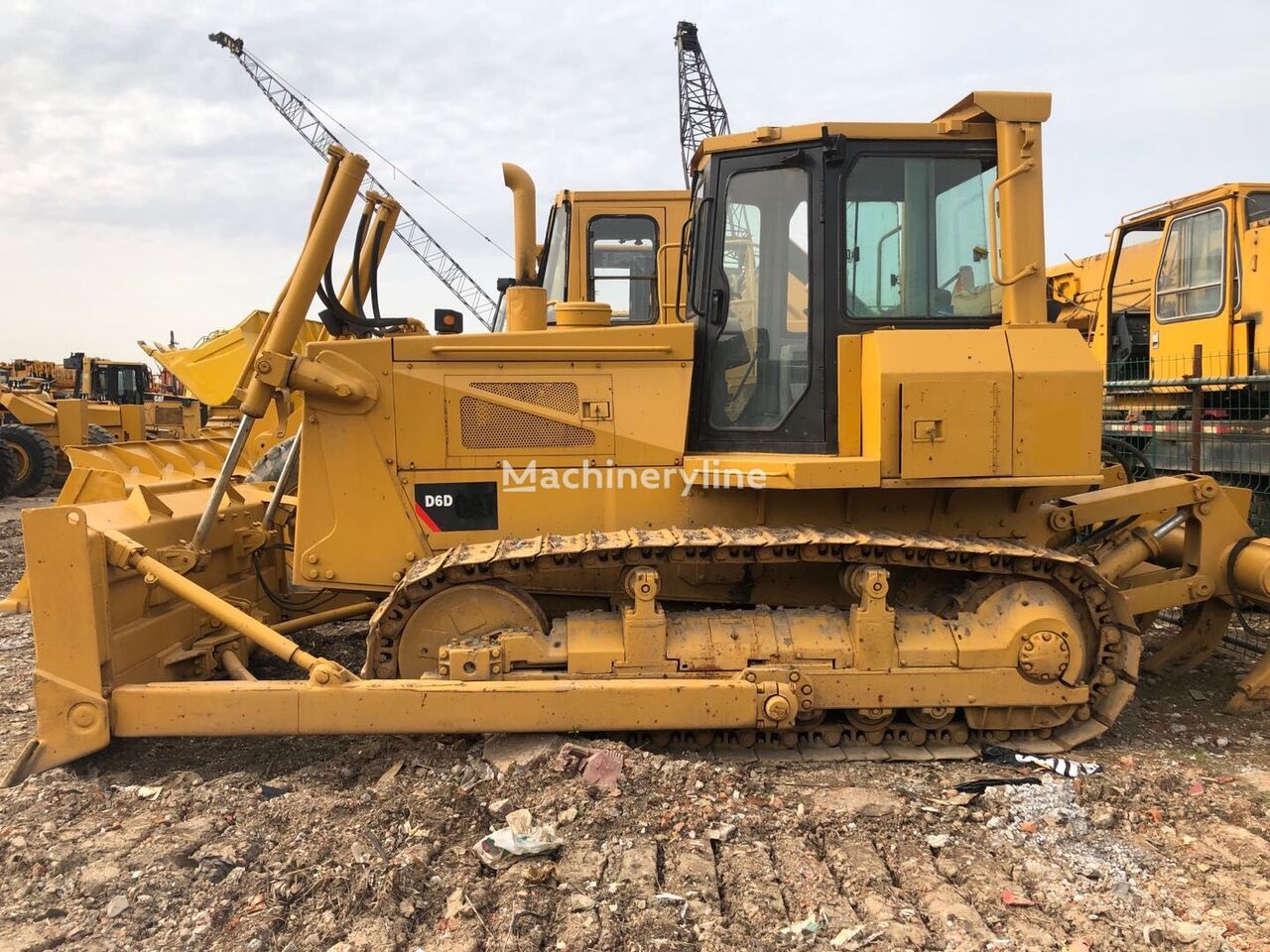 Caterpillar USED  CAT  D6D  JAPAN  HYDRAULIC  BULLDOZER