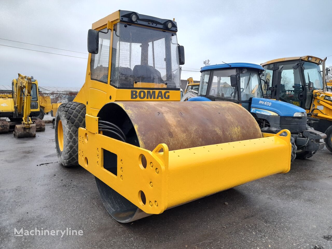 BOMAG BW 211 compactador de tierra