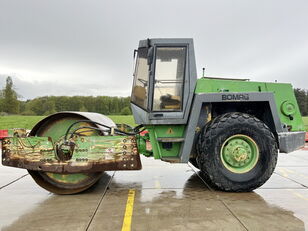 BOMAG BW214D compactador de tierra