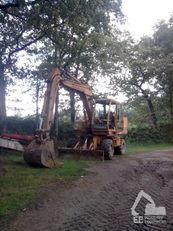 CASE POCLAIN 688 B excavadora de ruedas