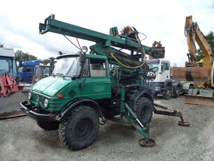 Mercedes-Benz U-406 Unimog máquina perforadora