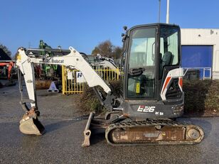 BOBCAT E26 miniexcavadora