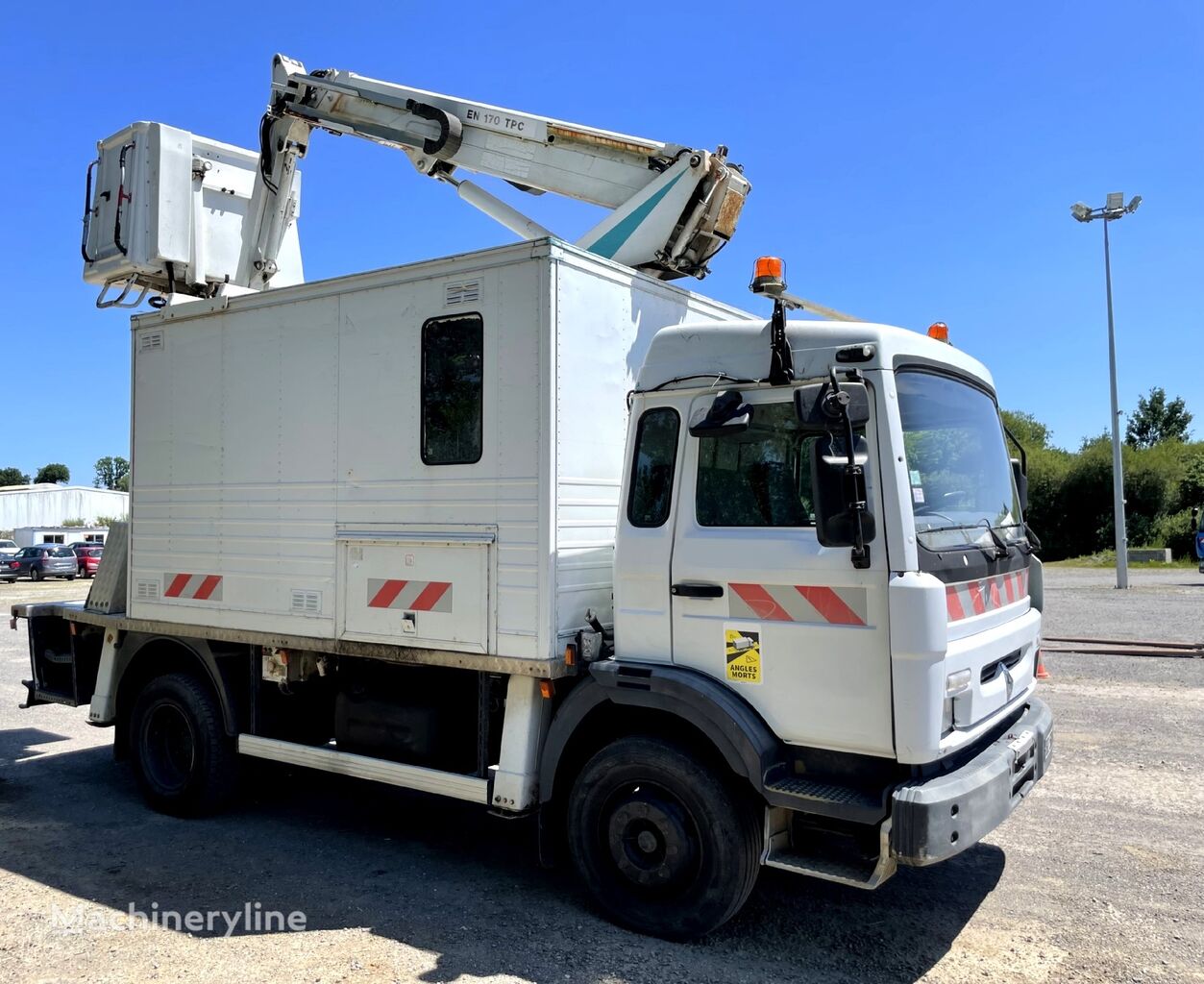 Renault MIDLINER plataforma sobre camión